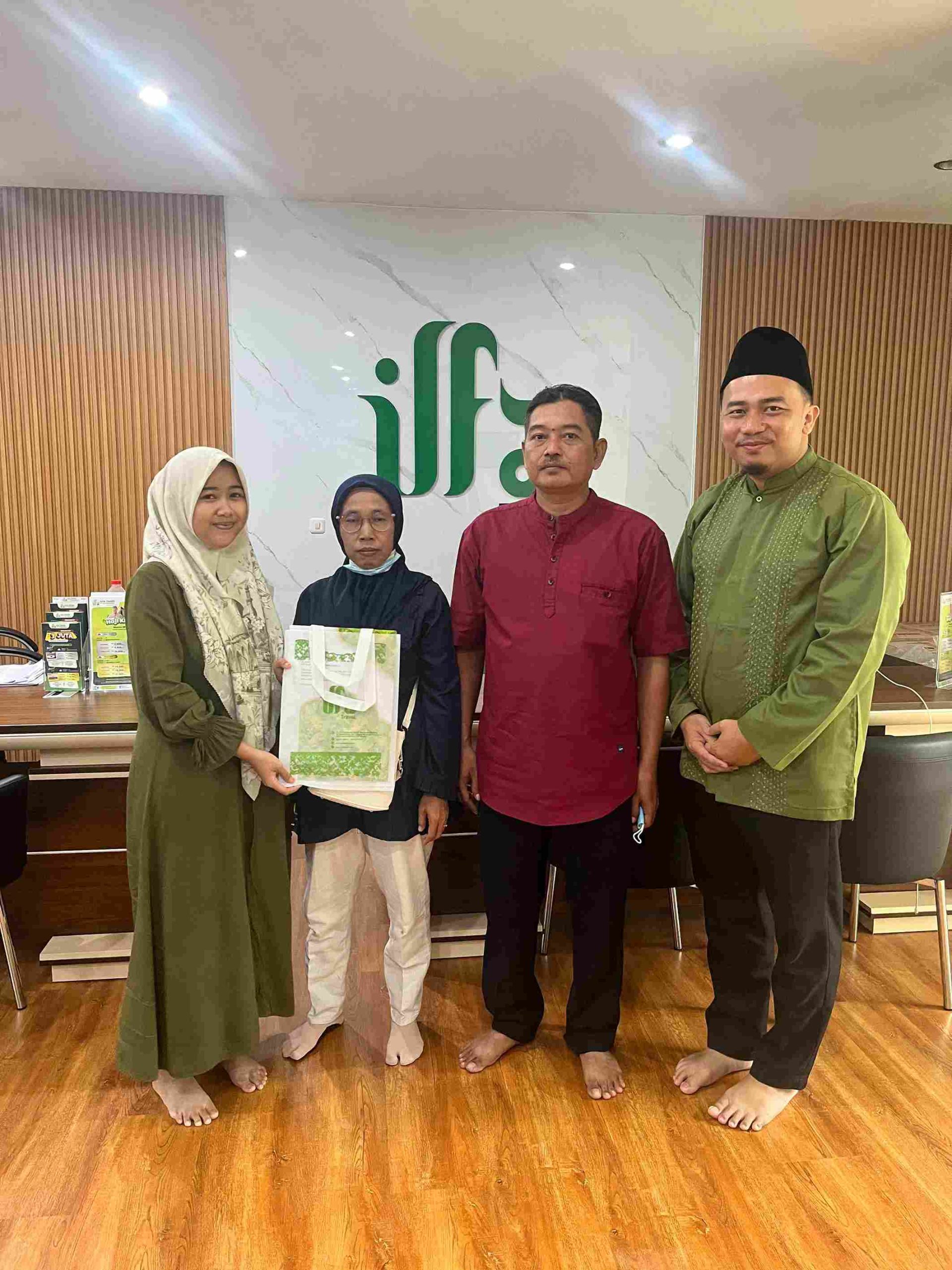 Travel Haji Plus Resmi & Terpercaya